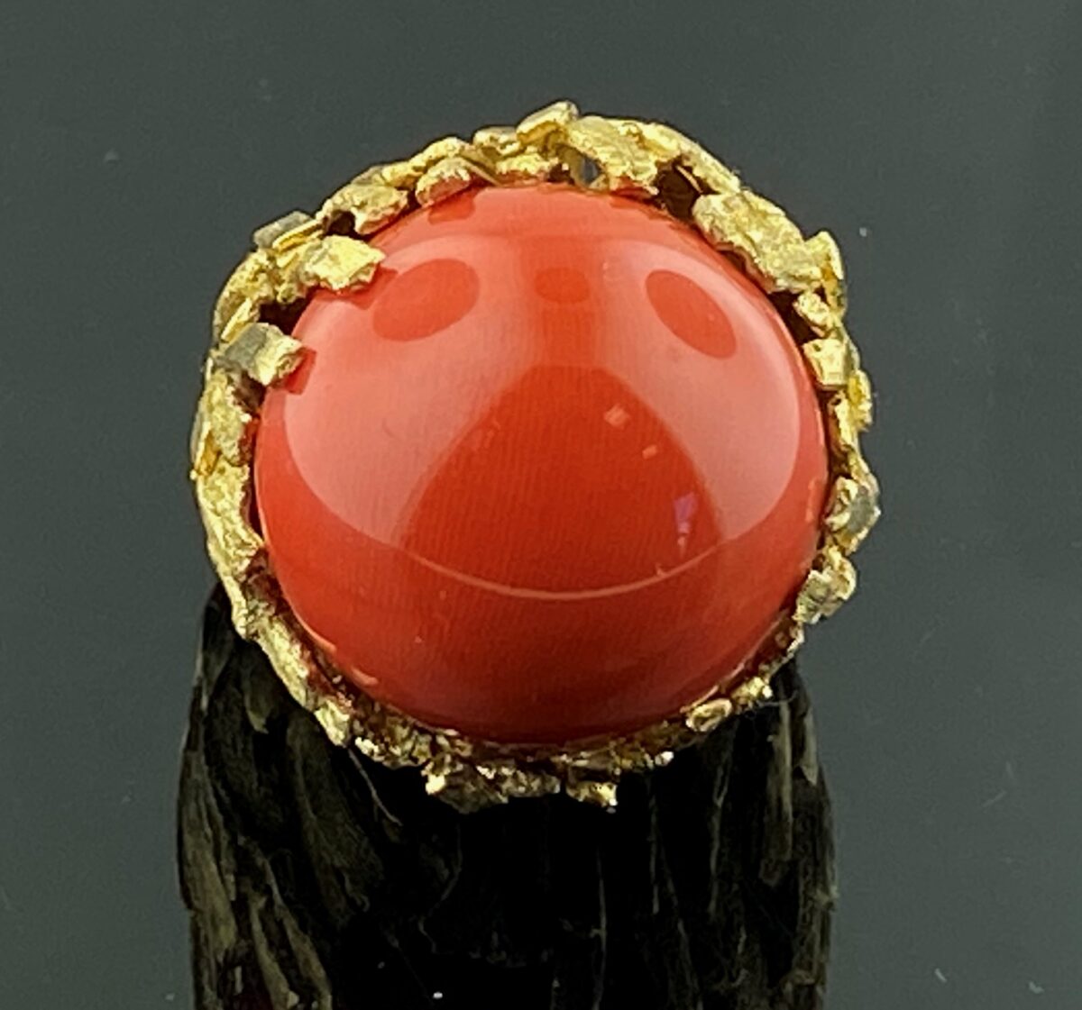 18KT YG Cabochon Red Oxblood Coral ring