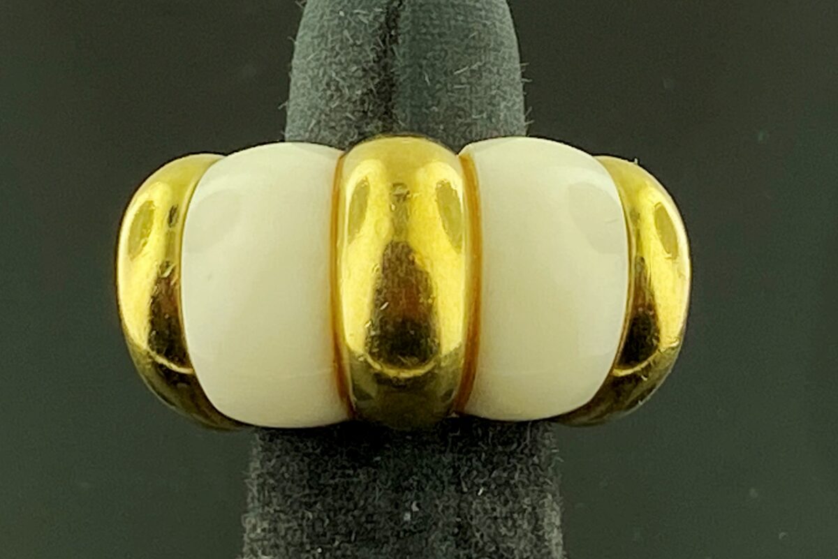 18KT Yellow Gold and White Enamel Ring