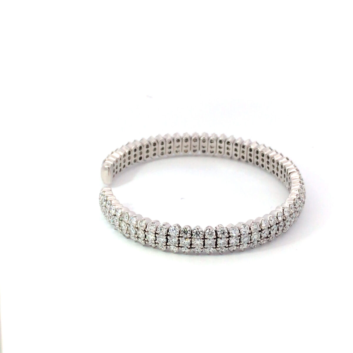 18 Karat White Gold Diamond Bangle Bracelet - Image 4