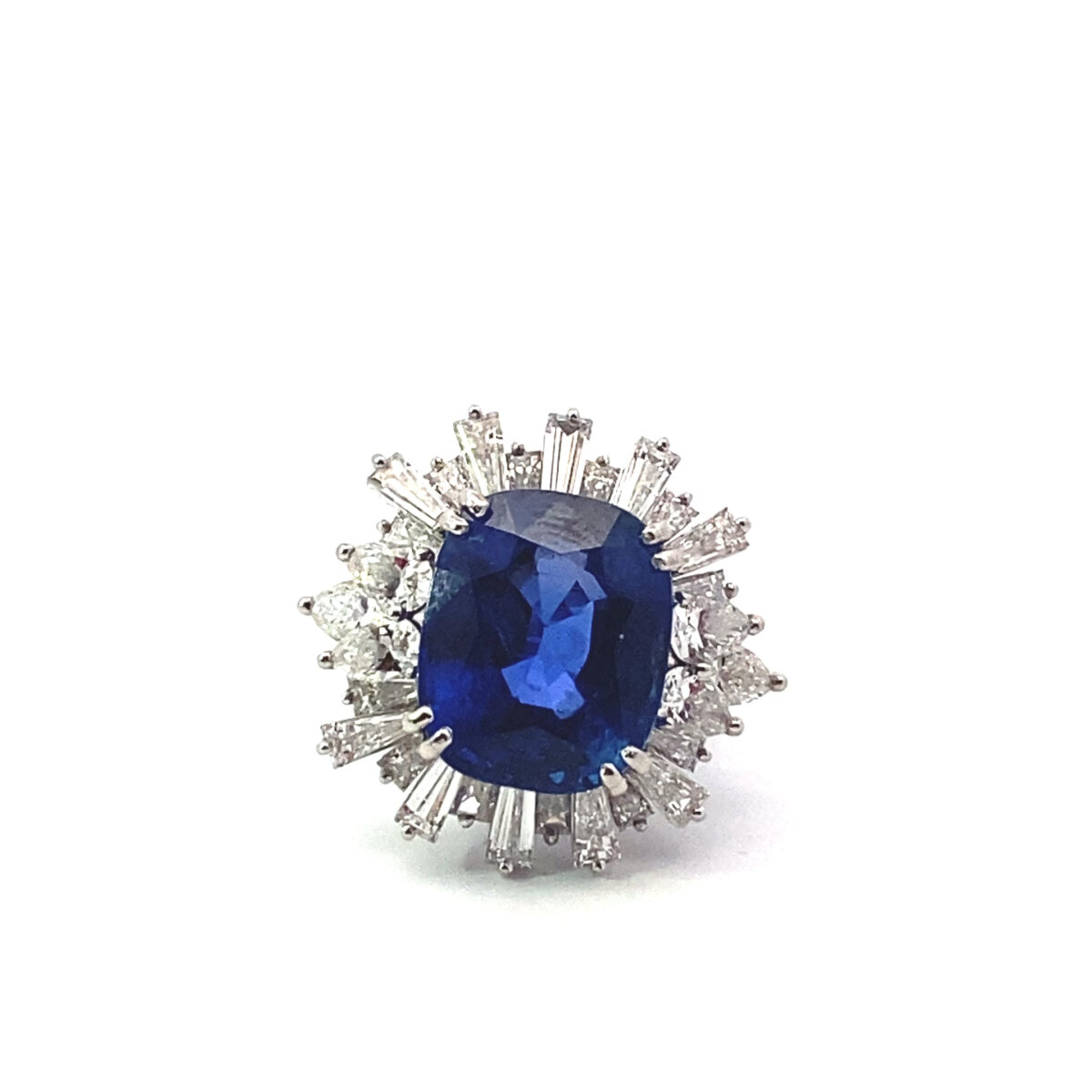 14.27 Carat Sapphire and Diamond Platinum Ring - Image 6