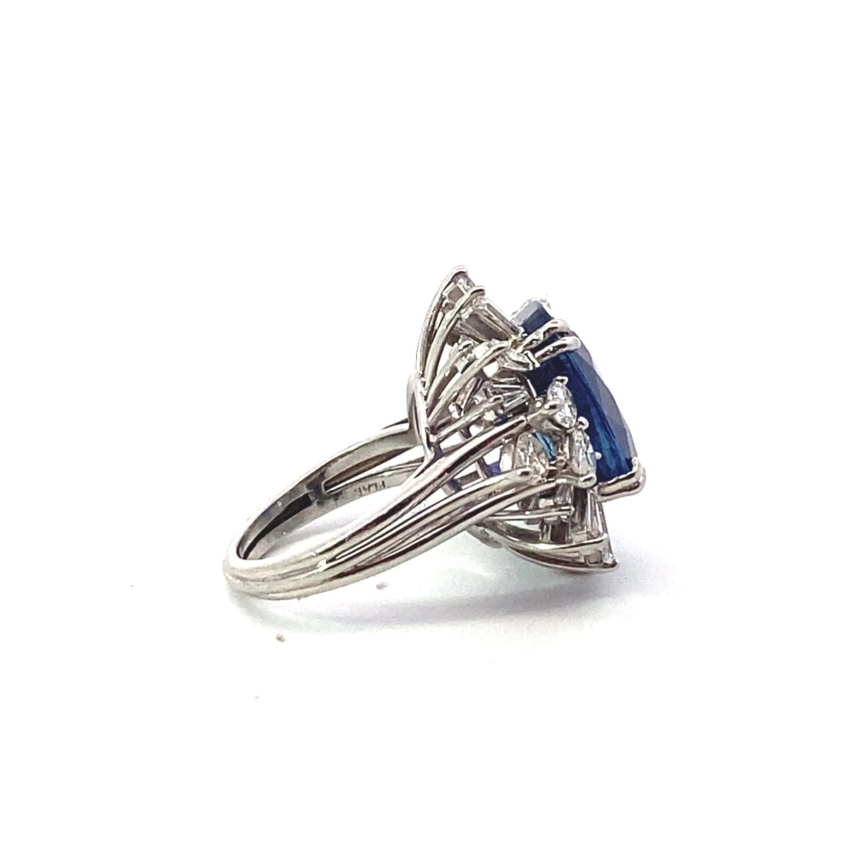 14.27 Carat Sapphire and Diamond Platinum Ring - Image 3